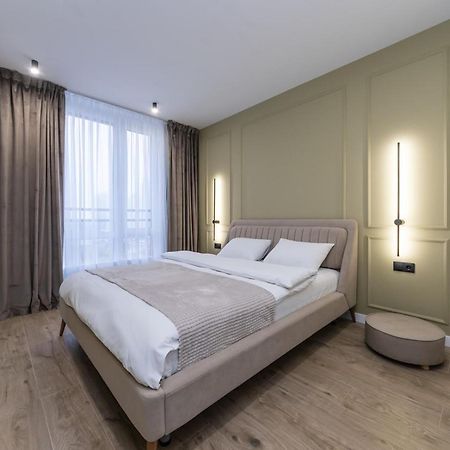 Luxury Apartment Near Metro Station Osokorky Kiev Luaran gambar