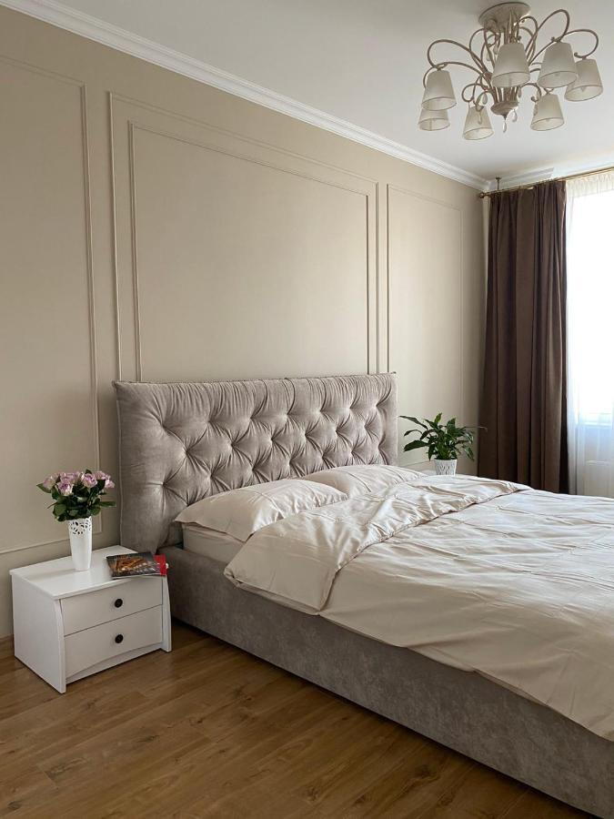 Luxury Apartment Near Metro Station Osokorky Kiev Luaran gambar