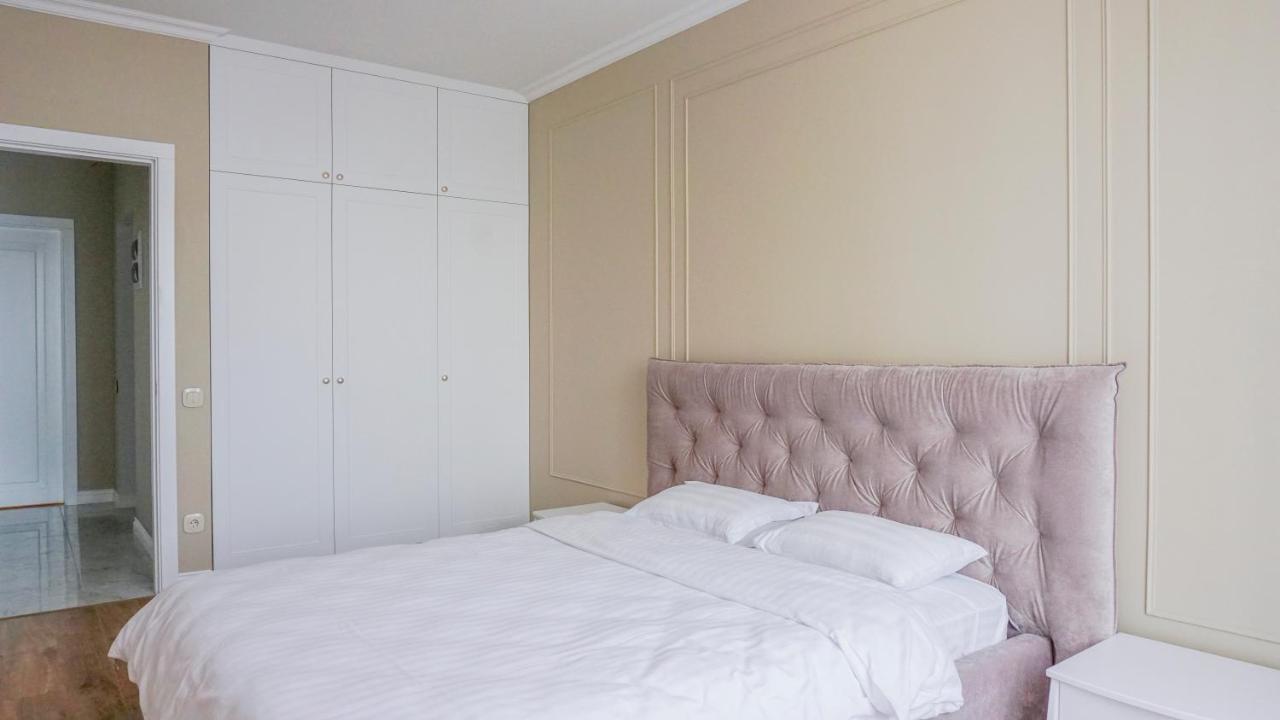 Luxury Apartment Near Metro Station Osokorky Kiev Luaran gambar