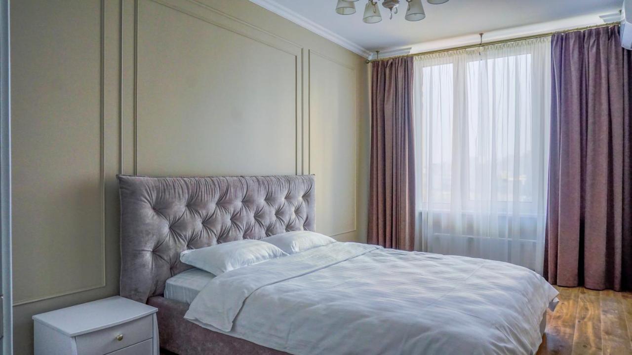 Luxury Apartment Near Metro Station Osokorky Kiev Luaran gambar