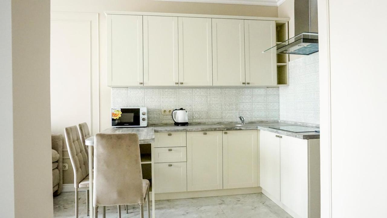 Luxury Apartment Near Metro Station Osokorky Kiev Luaran gambar