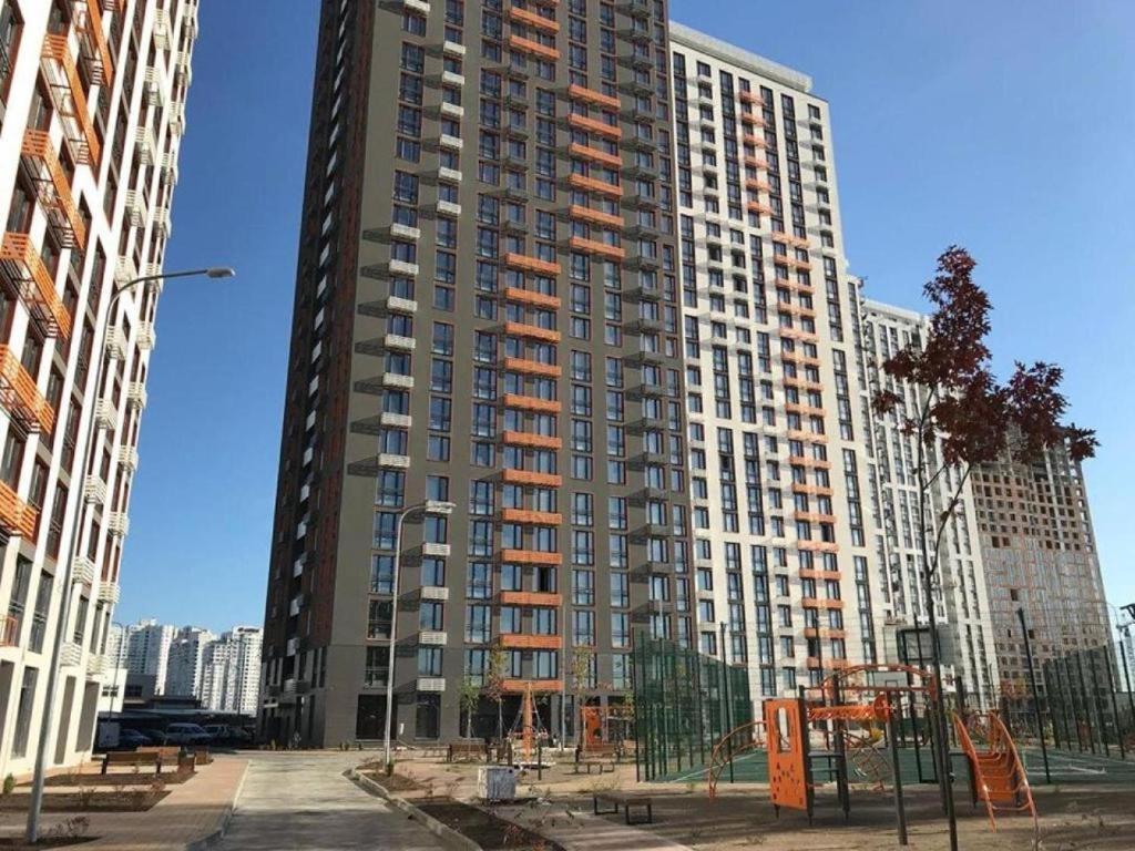 Luxury Apartment Near Metro Station Osokorky Kiev Luaran gambar