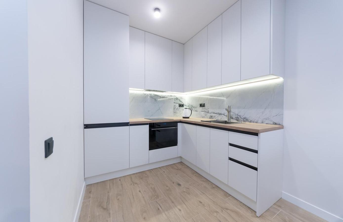 Luxury Apartment Near Metro Station Osokorky Kiev Luaran gambar