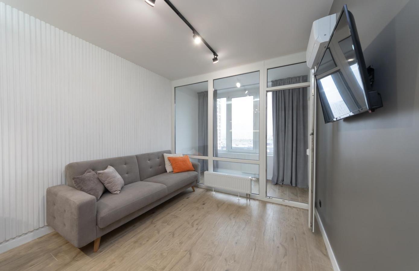 Luxury Apartment Near Metro Station Osokorky Kiev Luaran gambar